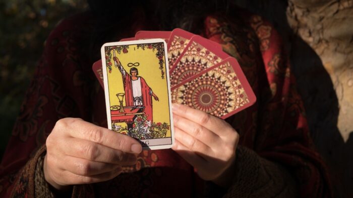 【大阪】千里眼占いで当たる先生②：レアル先生