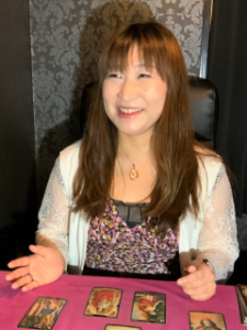 東京で当たる恋愛占い①：「占いの館 千里眼」のハピネス先生