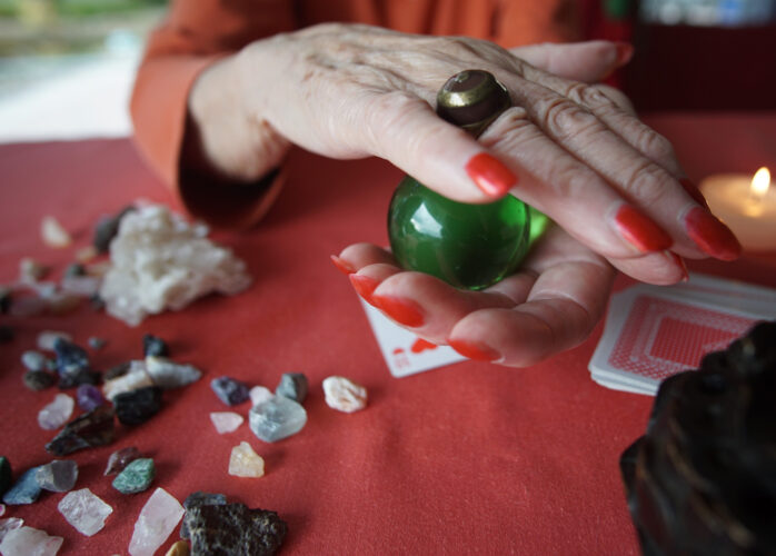 岐阜『犬山』の占い師で有名なおばあさんは藤田先生！