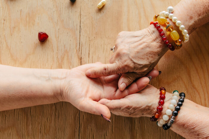 藤田先生は名古屋の占い師『おばあさん』としても有名