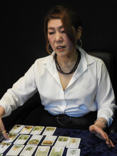 【大阪】千里眼占いで当たる先生②：レアル先生